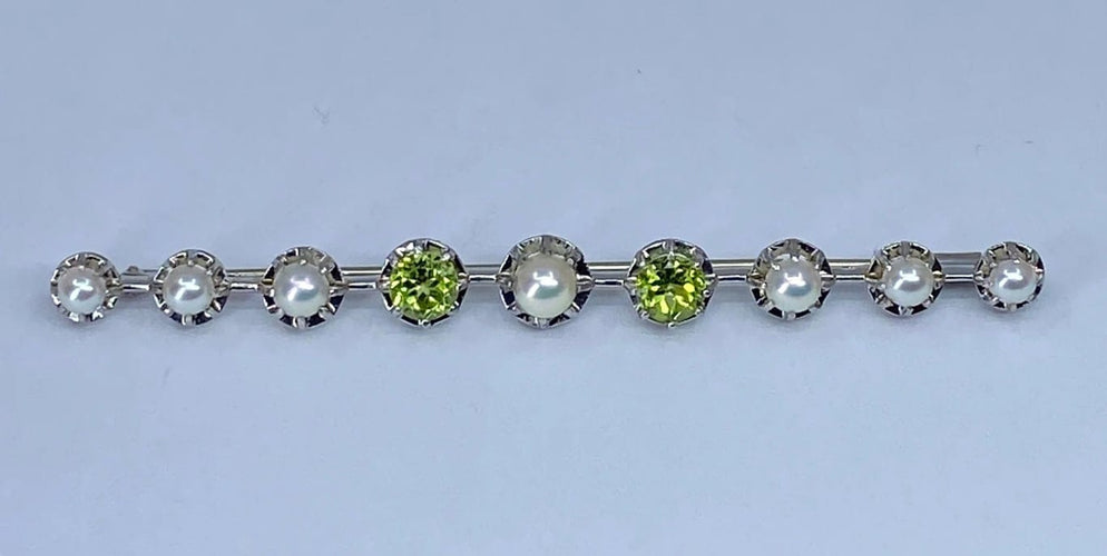 Broche Broche barrette en or 18 carats et platine, perles et péridots 58 Facettes AB275