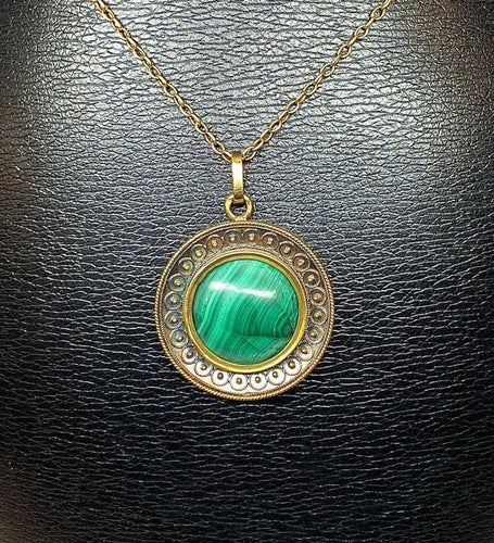 Pendentif Pendentif en or jaune 18 carats à cabochon de malachite 58 Facettes AB286