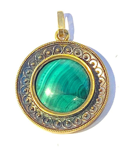 Pendentif Pendentif en or jaune 18 carats à cabochon de malachite 58 Facettes AB286