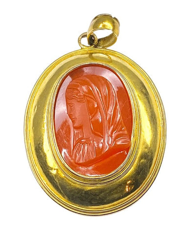 Pendentif Pendentif camée en cornaline en or jaune 18 carats 58 Facettes AB284