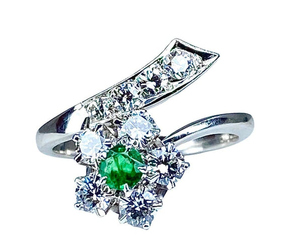 Bague 48 Bague fleur en or blanc 18 carats avec émeraude et diamants 58 Facettes AB294