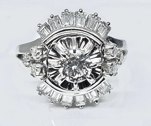 Bague 56 Bague en platine avec diamants baguette et brillants 58 Facettes AB288