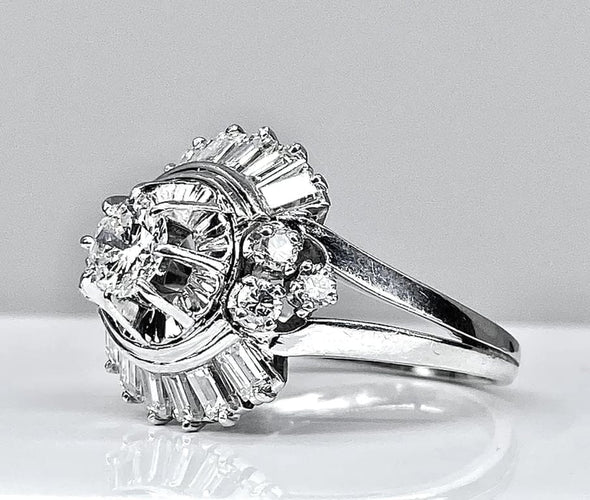Bague 56 Bague en platine avec diamants baguette et brillants 58 Facettes AB288