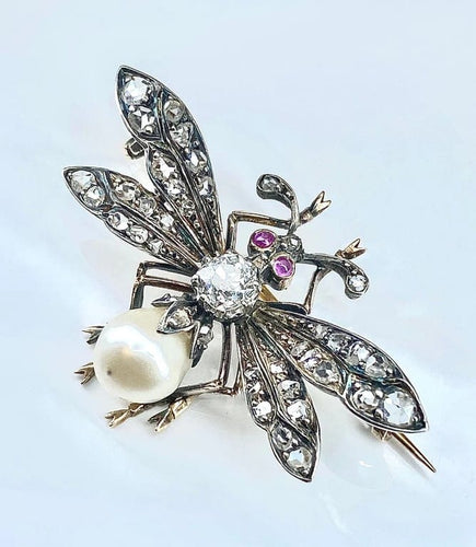 Broche Broche mouche en or 18 carats et argent, perle fine et diamants 58 Facettes AB298