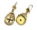 Boucles d'oreilles Boucles d’oreilles pendantes en or jaune 18 carats et perles fines 58 Facettes AB300