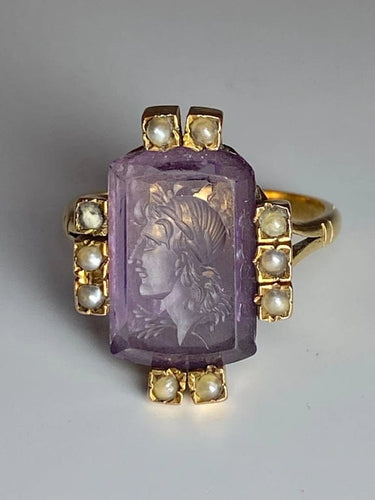 Bague 51 Bague intaille et perles fines en or jaune 18 carats 58 Facettes AB58