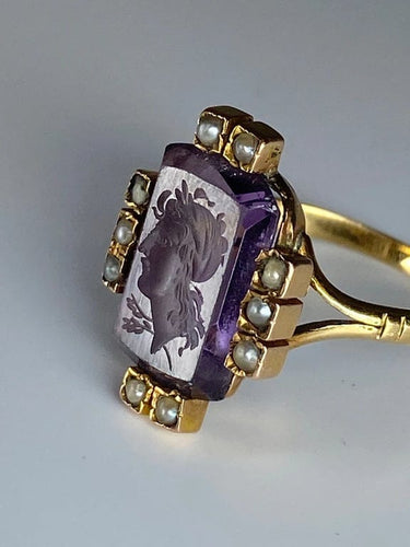 Bague 51 Bague intaille et perles fines en or jaune 18 carats 58 Facettes AB58