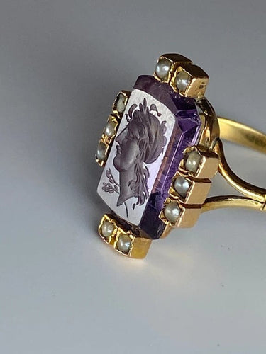 Bague 51 Bague intaille et perles fines en or jaune 18 carats 58 Facettes AB58