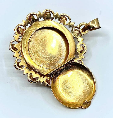 Pendentif Pendentif porte-photo en or jaune 18 carats, perle de culture et pierres rouges 58 Facettes AB307