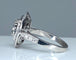 Bague 57 Bague marguerite en or blanc 18 carats, diamants et rubis 58 Facettes AB308