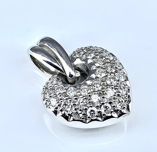 Pendentif Pendentif cœur en or blanc 18 carats serti de 29 diamants 58 Facettes AB311