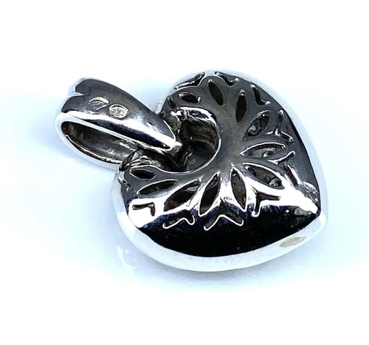 Pendentif Pendentif cœur en or blanc 18 carats serti de 29 diamants 58 Facettes AB311