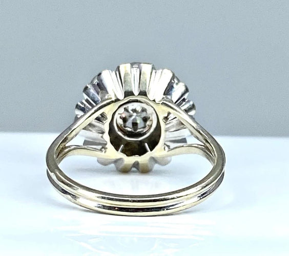 Bague 51 Bague marguerite en or blanc 18 carats et diamants 58 Facettes AB322