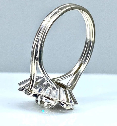 Bague 51 Bague marguerite en or blanc 18 carats et diamants 58 Facettes AB322