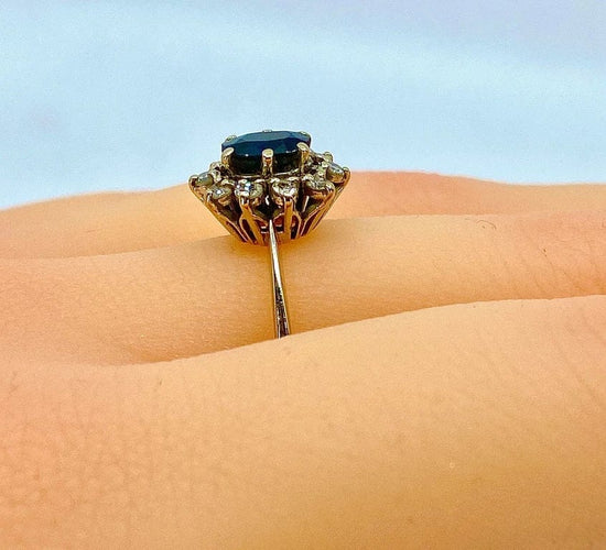 Bague 55 Bague marguerite en or blanc 18 carats avec saphir et diamants 58 Facettes AB336