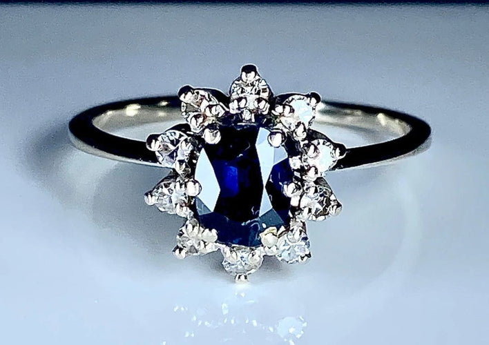 Bague 55 Bague marguerite en or blanc 18 carats avec saphir et diamants 58 Facettes AB336