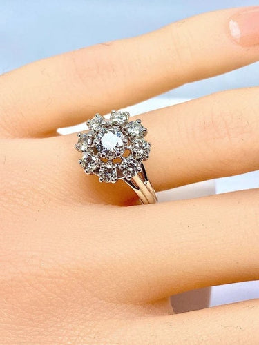 Bague 53 Bague marguerite en or blanc 18 carats sertie de diamants 58 Facettes AB378