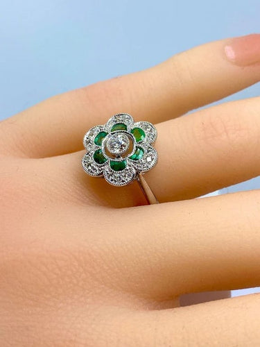 Bague 54 Bague en or blanc 18 carats avec émeraudes et diamants 58 Facettes AB379