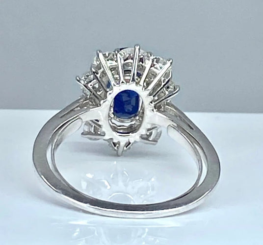 Bague 56 Bague en or blanc 18 carats avec saphir 3,57 ct et diamants 58 Facettes AB399