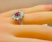 Bague 51 Bague marguerite en or blanc 18 carats avec rubis et diamants 58 Facettes AB413