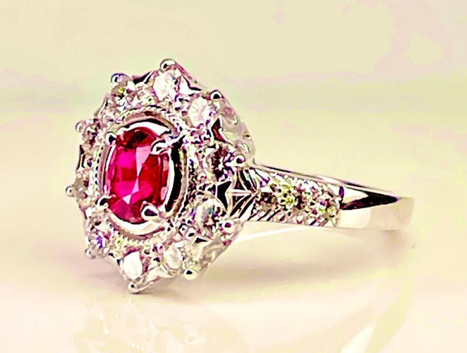 Bague 51 Bague marguerite en or blanc 18 carats avec rubis et diamants 58 Facettes AB413