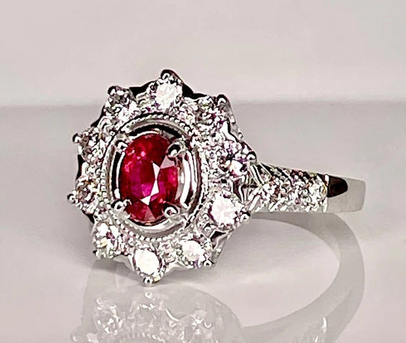Bague 51 Bague marguerite en or blanc 18 carats avec rubis et diamants 58 Facettes AB413