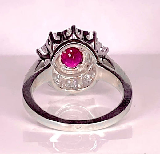 Bague 51 Bague marguerite en or blanc 18 carats avec rubis et diamants 58 Facettes AB413