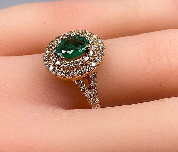 Bague 52 Bague en or jaune 18 carats avec émeraude et diamants 58 Facettes AB408