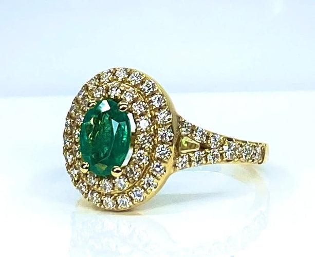 Bague 52 Bague en or jaune 18 carats avec émeraude et diamants 58 Facettes AB408