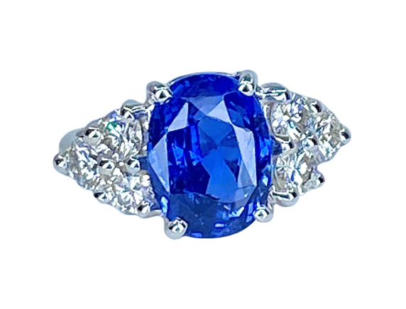 Bague 50 Bague en or blanc 18 carats avec saphir birman 5,32 ct et diamants 58 Facettes AB416