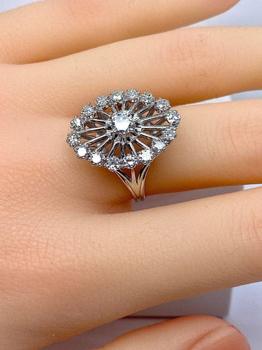Bague Bague en or blanc 18 carats sertie de diamants 58 Facettes AB429