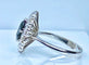 Bague 55 Bague marguerite en or blanc 18 carats, saphir 2,11 ct et diamants 58 Facettes AB431
