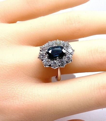Bague 55 Bague marguerite en or blanc 18 carats, saphir 2,11 ct et diamants 58 Facettes AB431