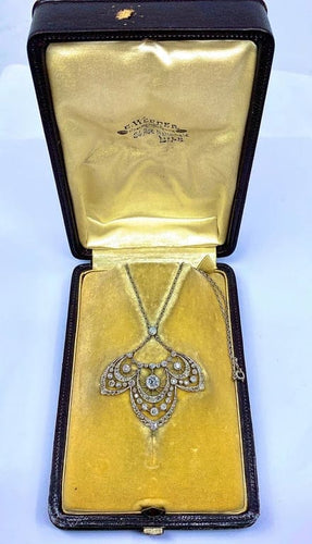 Collier Collier pendentif époque 1900 en platine et diamants 58 Facettes AB436