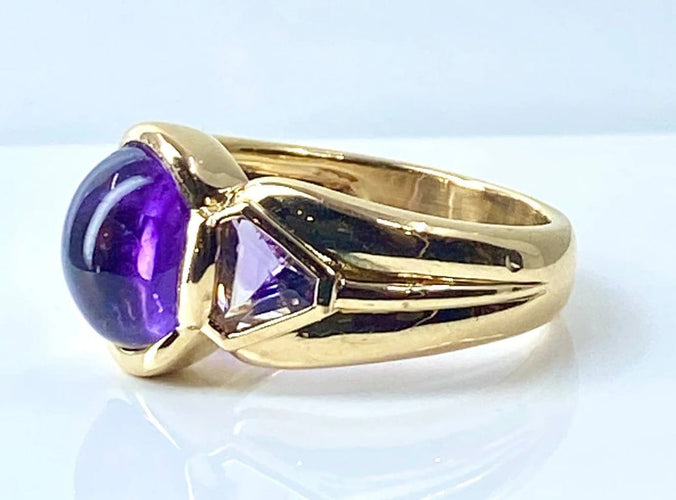 Bague 56 Bague en or jaune 18 carats ornée d’améthystes 58 Facettes AB445