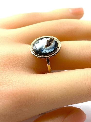 Bague 54 Bague en or jaune 18 carats avec camée en onyx, vers 1880 58 Facettes AB446