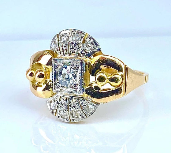 Bague 56 Bague en or jaune 18 carats et diamants, vers 1930 58 Facettes AB449