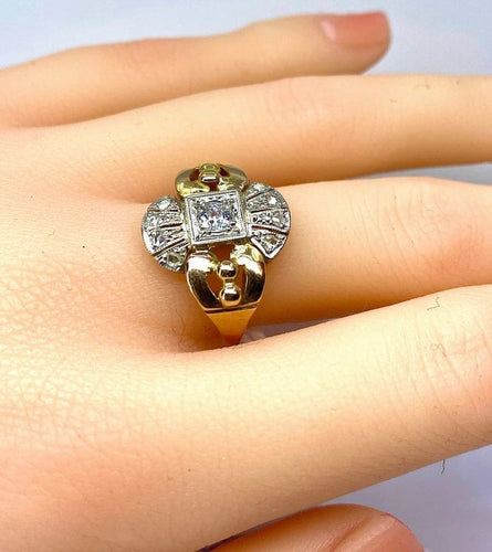 Bague 56 Bague en or jaune 18 carats et diamants, vers 1930 58 Facettes AB449