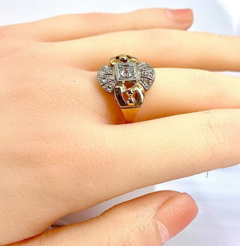 Bague 56 Bague en or jaune 18 carats et diamants, vers 1930 58 Facettes AB449