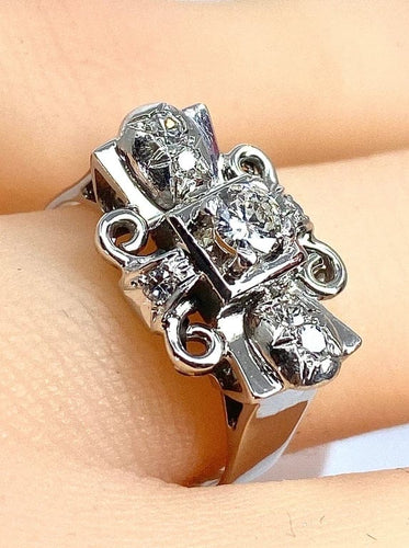 Bague 52.5 Bague en or blanc 18 carats et diamants, vers 1930 58 Facettes AB451