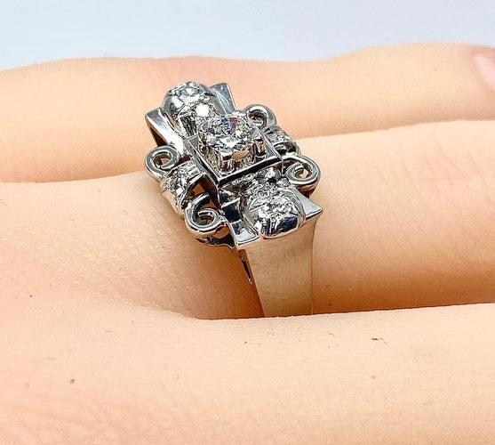 Bague 52.5 Bague en or blanc 18 carats et diamants, vers 1930 58 Facettes AB451