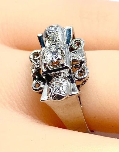 Bague 52.5 Bague en or blanc 18 carats et diamants, vers 1930 58 Facettes AB451