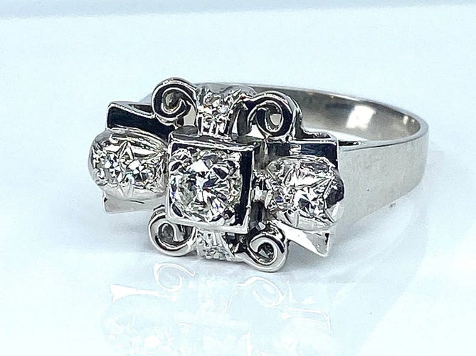Bague 52.5 Bague en or blanc 18 carats et diamants, vers 1930 58 Facettes AB451