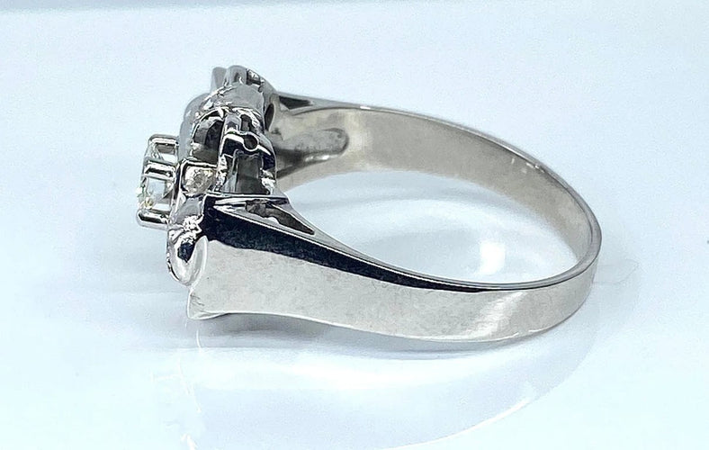 Bague 52.5 Bague en or blanc 18 carats et diamants, vers 1930 58 Facettes AB451