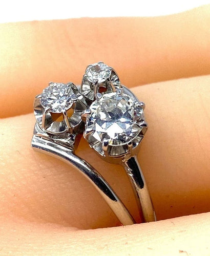 Bague 52 Bague en or blanc 18 carats sertie de 3 diamants 58 Facettes AB450