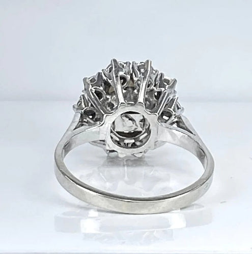 Bague 49 Bague marguerite en or blanc 18 carats et platine, perle et diamants 58 Facettes AB456
