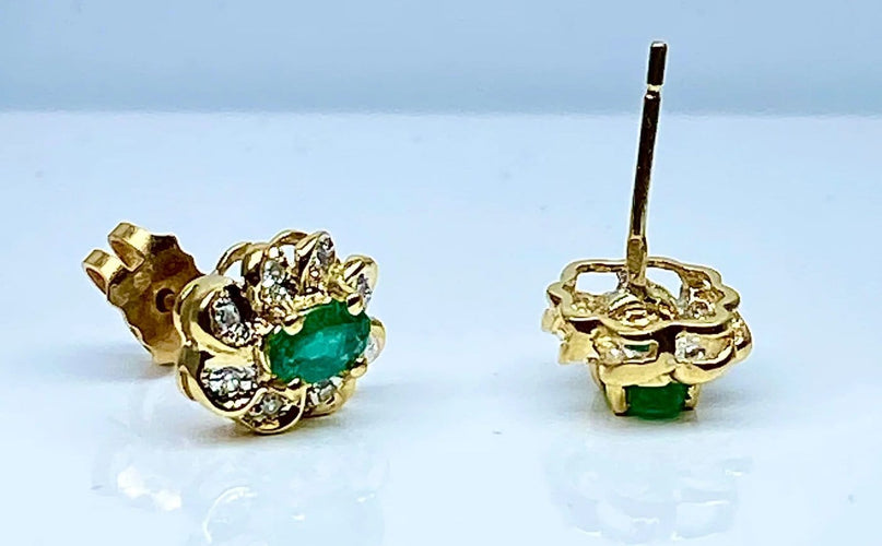 Boucles d'oreilles Boucles d'oreilles en or jaune 18 carats émeraudes et diamants 58 Facettes AB460
