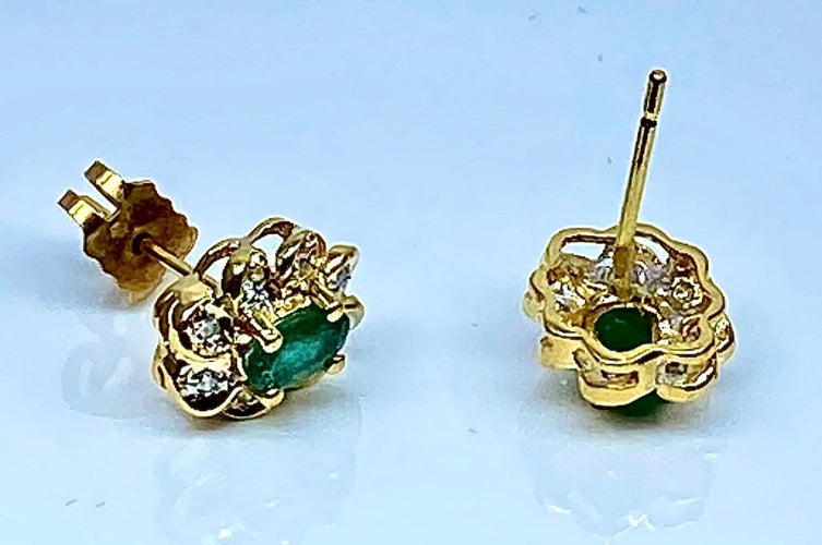 Boucles d'oreilles Boucles d'oreilles en or jaune 18 carats émeraudes et diamants 58 Facettes AB460