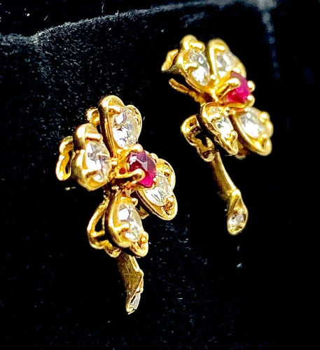 Boucles d'oreilles Boucles d’oreilles en or jaune 18 carats, rubis et diamants 58 Facettes AB459