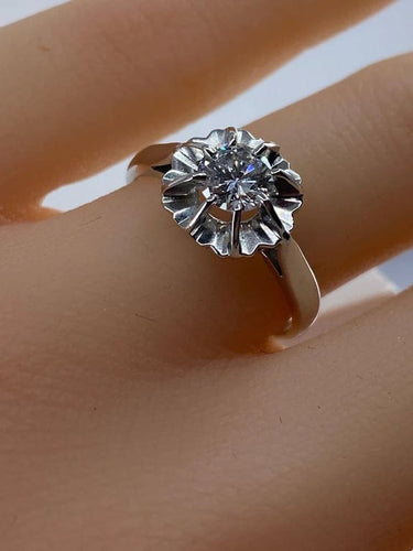Bague 51 Bague en or blanc 18 carats avec diamant taille brillant 58 Facettes AB462